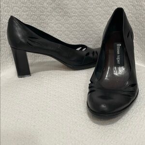 Etienne Aigner Black Leather Shoes size 6.5